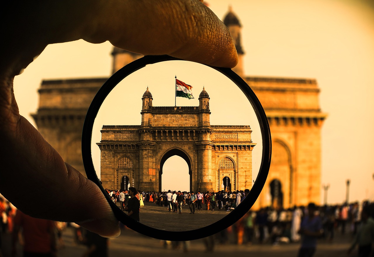 Mumbai Residents Rent Central Flats, Buy Property Elsewhere for Investment